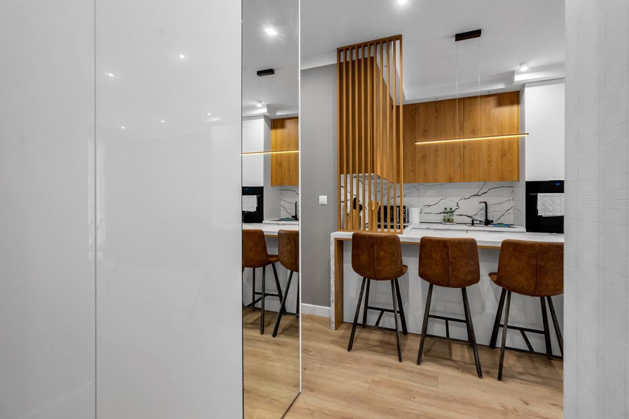 Lotnisko Chopina Modern Apartment Варшава Екстер'єр фото