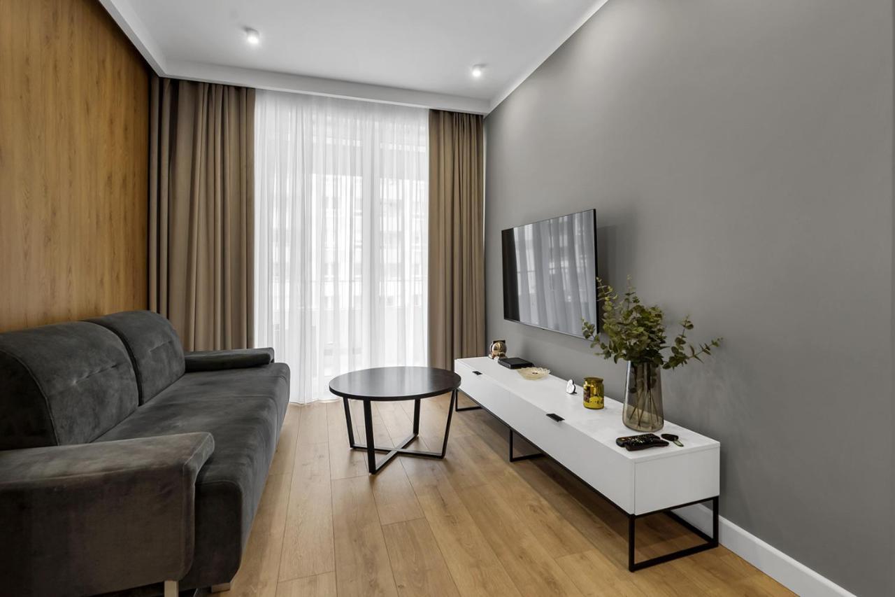 Lotnisko Chopina Modern Apartment Варшава Екстер'єр фото